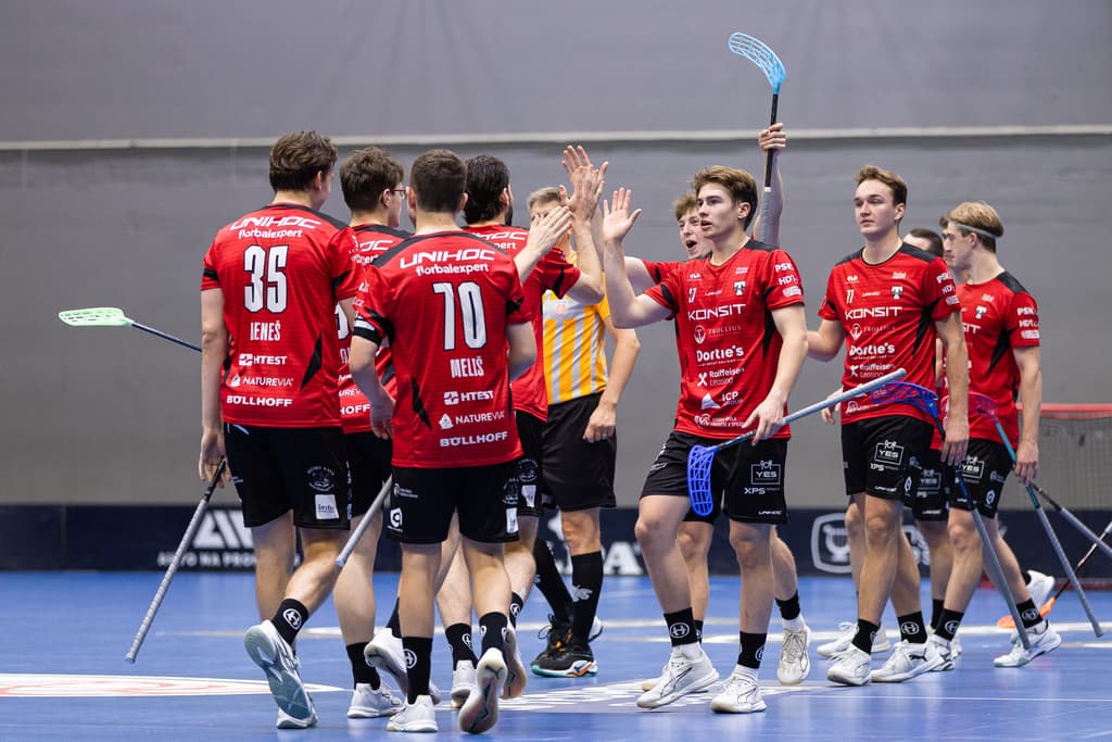 Tatran porazil Pardubice 10:1 a zůstává stoprocentní