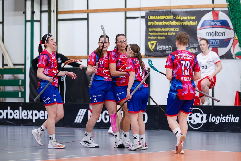 Ženy nadělily Chomutovu třináct branek